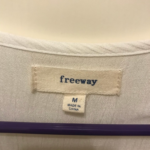 Embroidered tunic - Picture 3 of 3